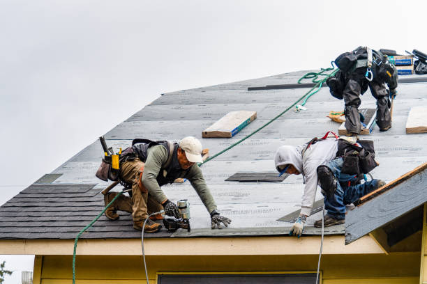 Professional Gutter Installation technician working in Leesville, SC